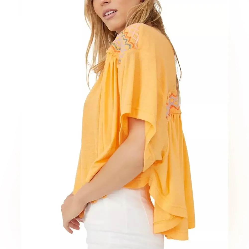 NWT! FREE PEOPLE Market Embroidered V-Neck Top size Medium